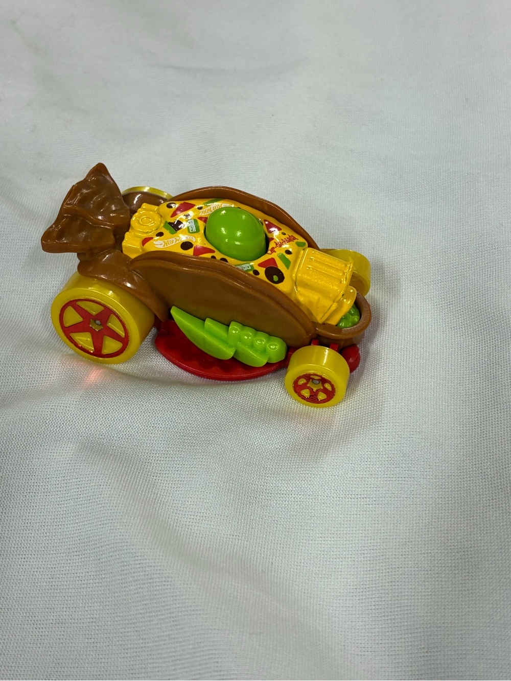 Hot Wheels CAR-DE-ASADA CREATIVE FOOD CAR MFG 2020  1:64